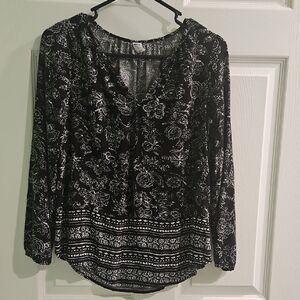 Old Navy Black and White Floral Blouse